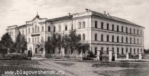 Духовная семинария..Построена до 1900 года, находилась по улице Семинарской (Политехническая). В современном значении корпус Дальневосточного аграрного университета. Духовная семинария.
