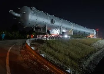 В Приамурье для доставки оборудования ГХК демонтировали пролет путепровода