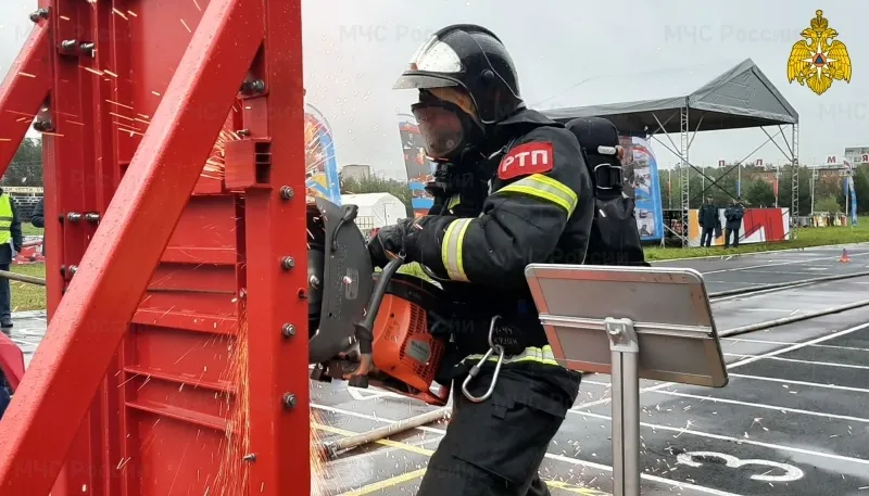 Лучшие пожарные России соревнуются в конкурсе профессионального мастерства в подмосковном Подольске