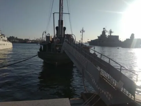 В центре Владивостока горел корабль-музей