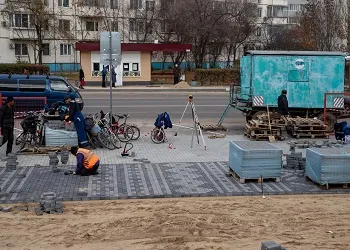 Мэр Благовещенска Олег Имамеев проверил, как идет ремонт улицы Институтской