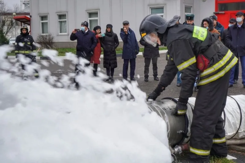 Пожарные Москвы поделились опытом с коллегами из Таджикистана