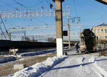 На железнодорожный вокзал в Шимановске загнали спецтехнику