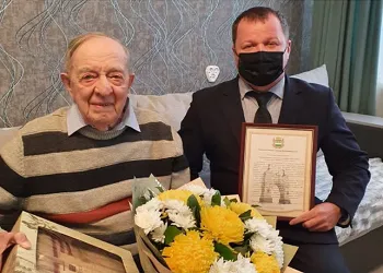 Благовещенский фронтовик Иван Пастернак отпраздновал 100-летний юбилей