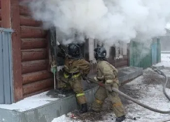 Тело мужчины нашли в сгоревшем доме в амурском селе